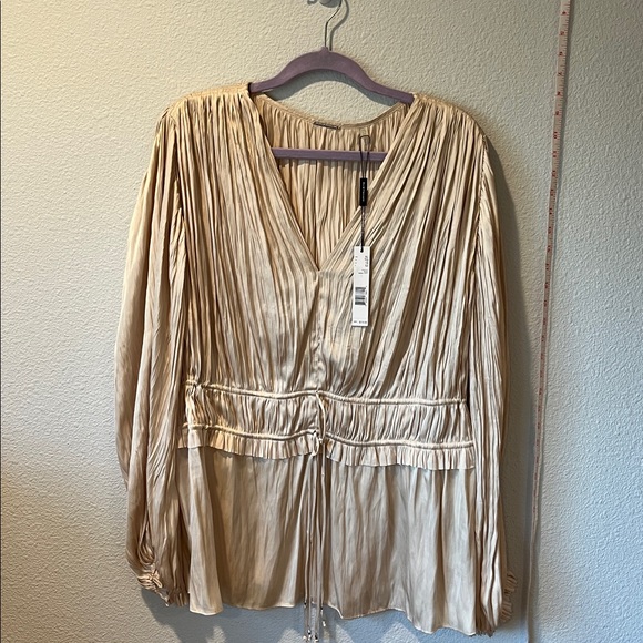 Elie Tahari Tops - Ellie Tahari blouse in ecru. NWT. Beautiful and romantic.